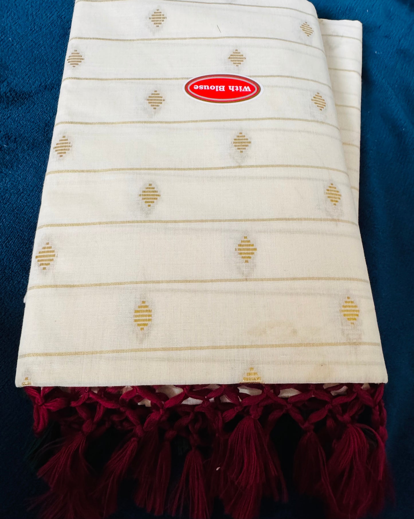 Diamond Butta Borderless Kerala Kasavu Saree
