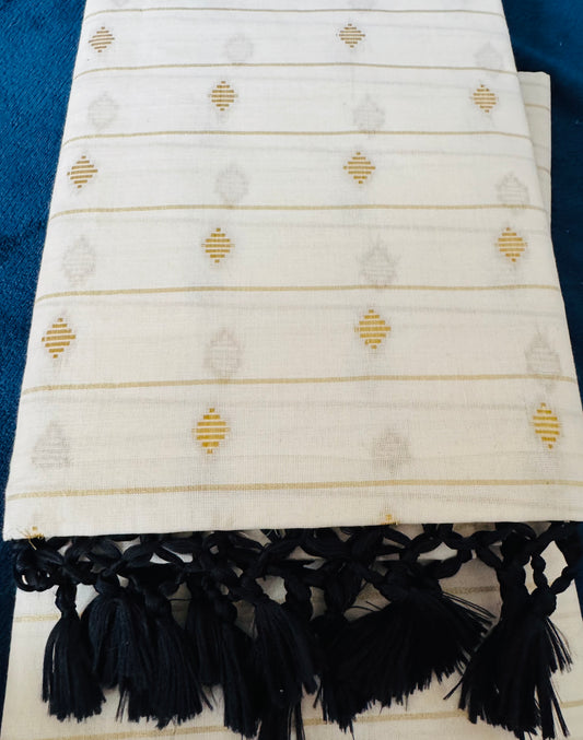 Diamond Butta Borderless Kerala Kasavu Saree