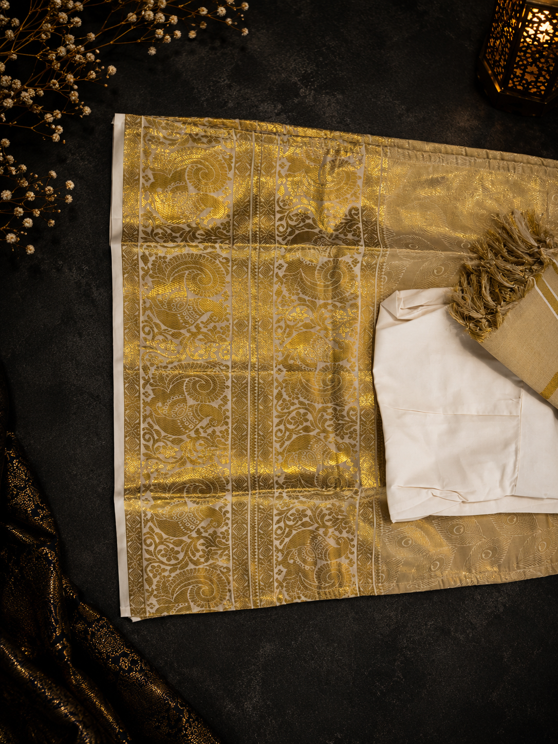 Peacock Weave Kasavu Set
