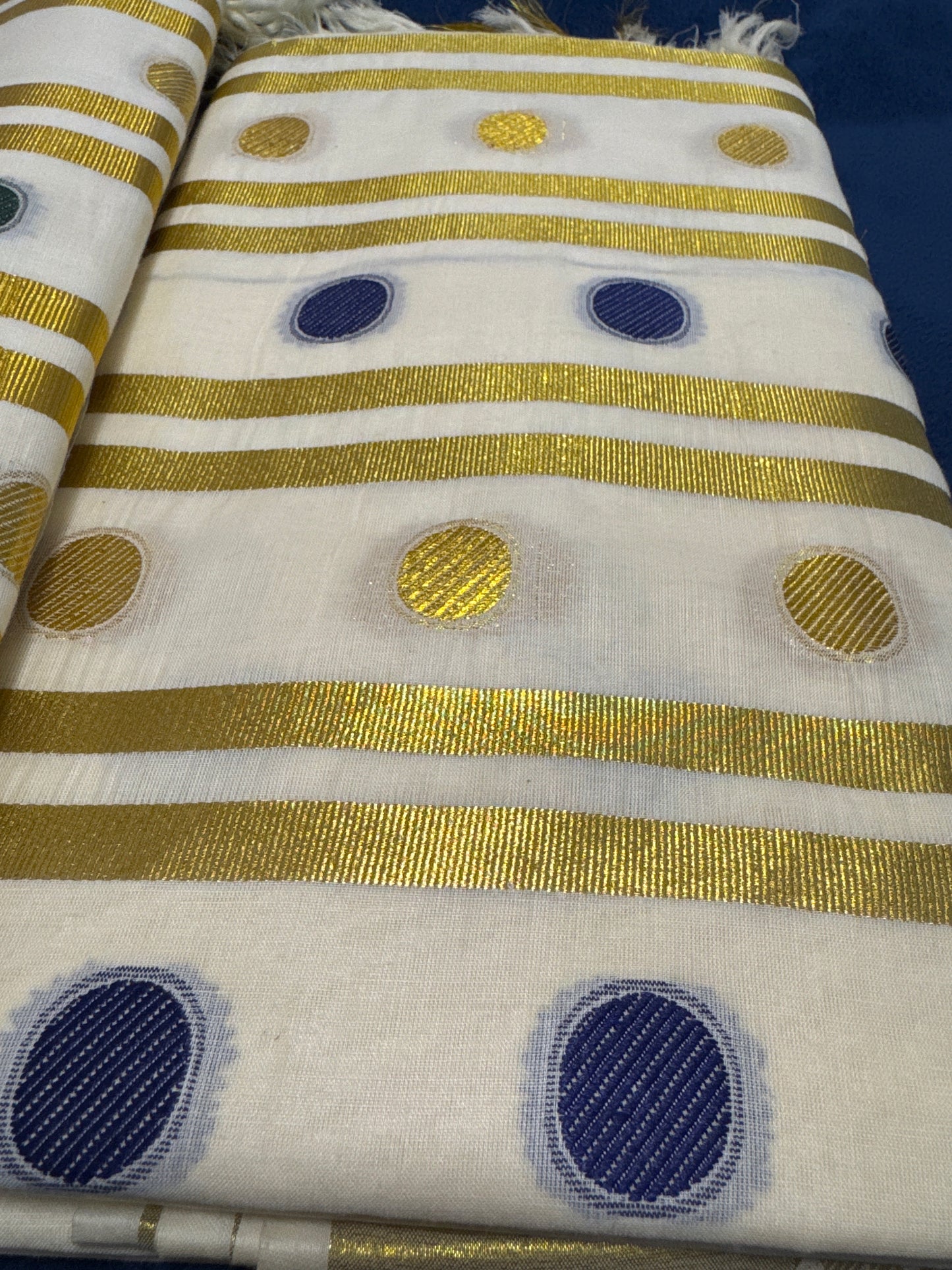 Kerala Kasavu Saree