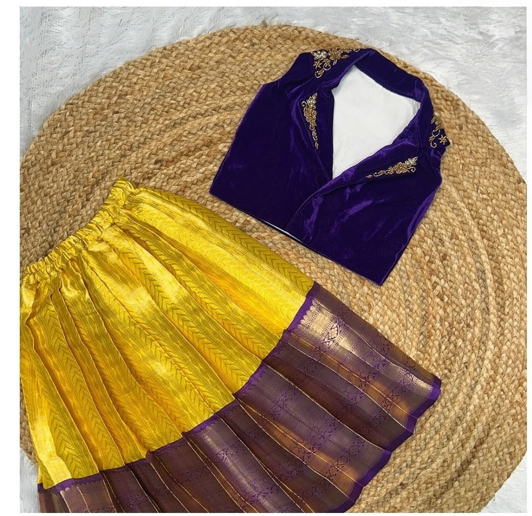 Pattu pavada